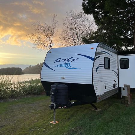 Surfside Glamping Camper Hotel Klamath Exterior photo